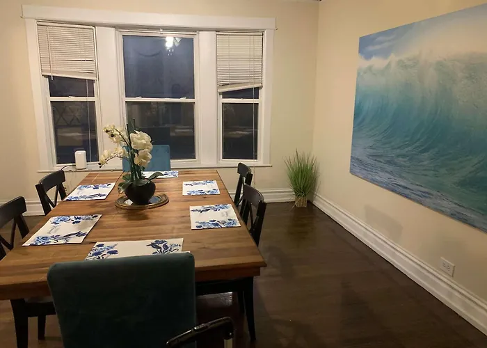 North Spacious Chicago